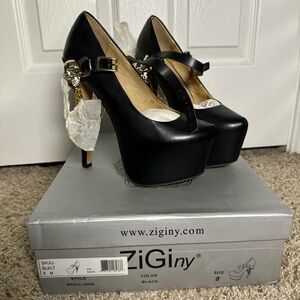 Women's ZiGiny Black Platform Heels